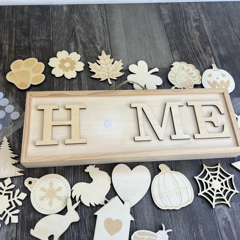 Interchangeable Home Wall Sign‎ with 18 Pcs Seasonal Icons Wooden Paint Yourself